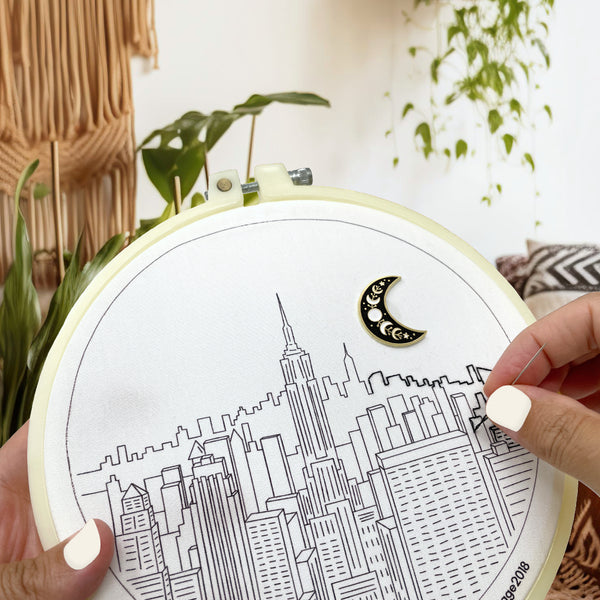 Load image into Gallery viewer, Moon and Stars Magnetic Needle Minder for Hand Embroidery - Video
